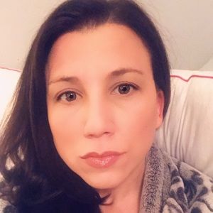 Meet your Posher, Dana